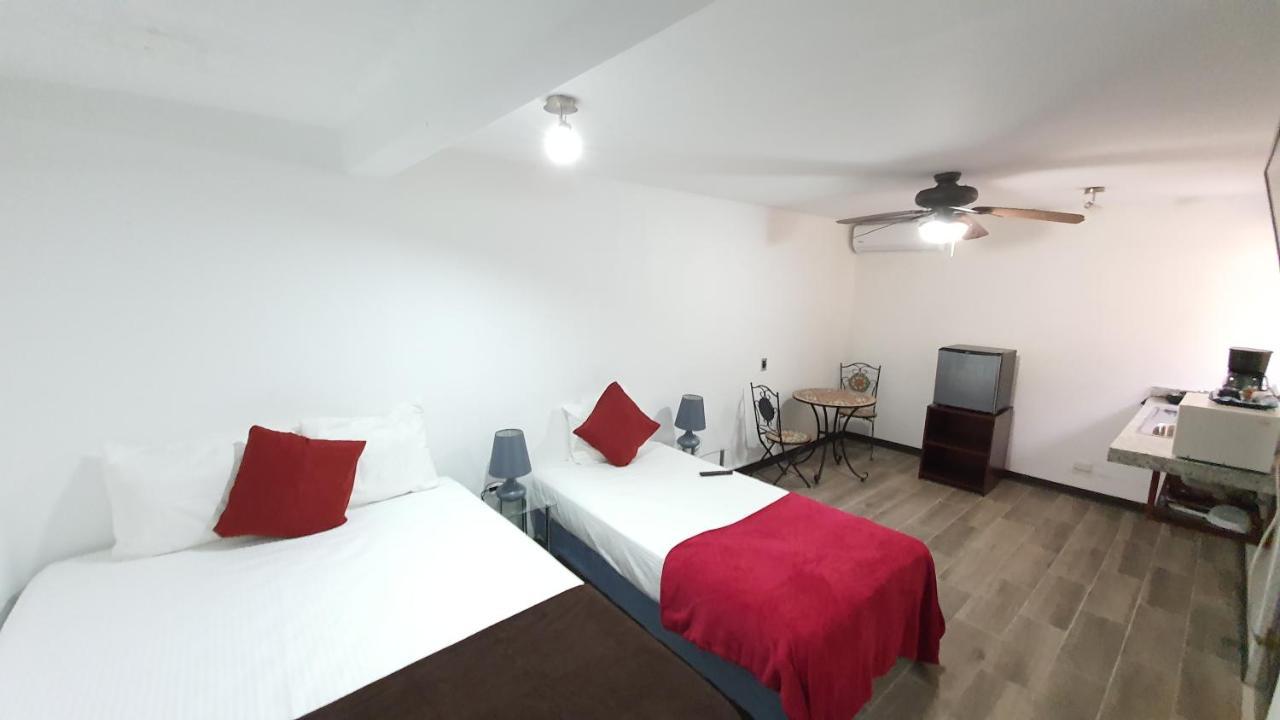 Out Of Bounds Boutique Hotel Сан-Хосе Экстерьер фото
